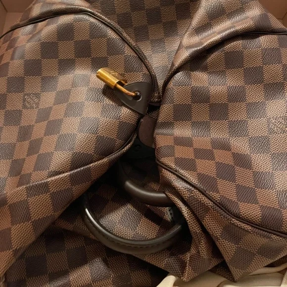 Speed 35 Louis Vuitton purse - Picture 4 of 5